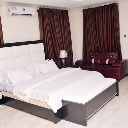 City Nest Hotel Ogombo Eksteriør bilde
